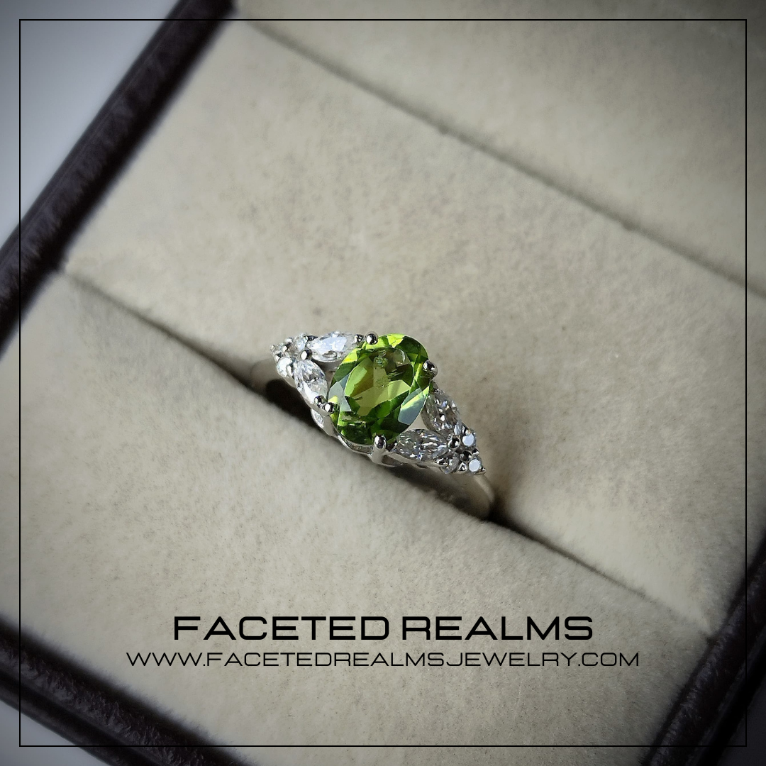 Natural Olivine Peridot Gemstone Ring for Women 925 Sterling Silver