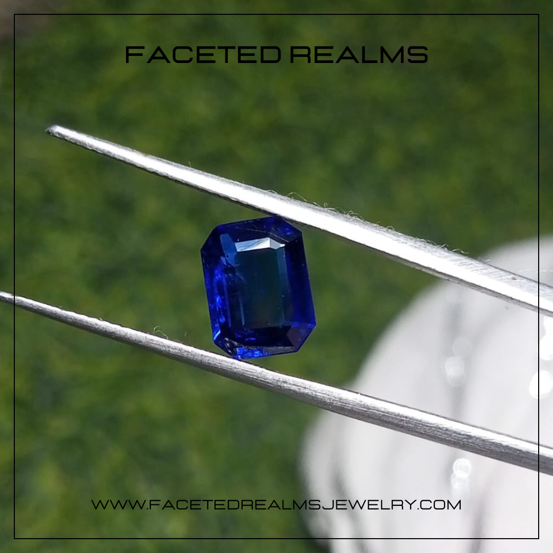 2.75 Carats Octagon Royal Blue Kyanite Gemstone High Quality