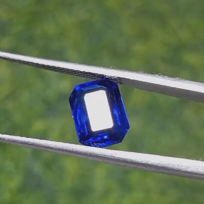 2.75 Carats Octagon Royal Blue Kyanite Gemstone High Quality